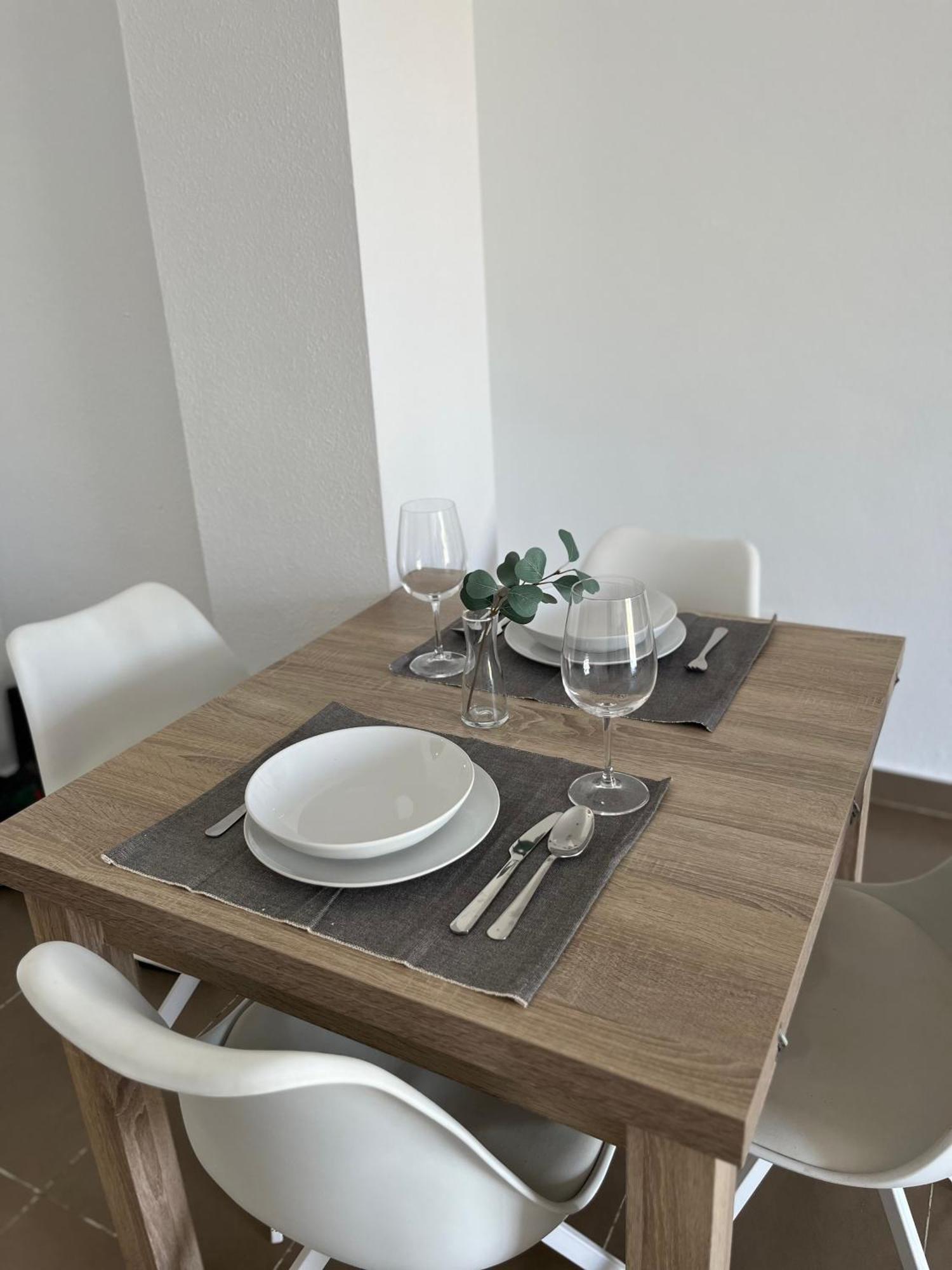 Malaga Prime Location - Stylish Apartment With Free Wifi, Free Parking, Steps From The Historic Center Buitenkant foto